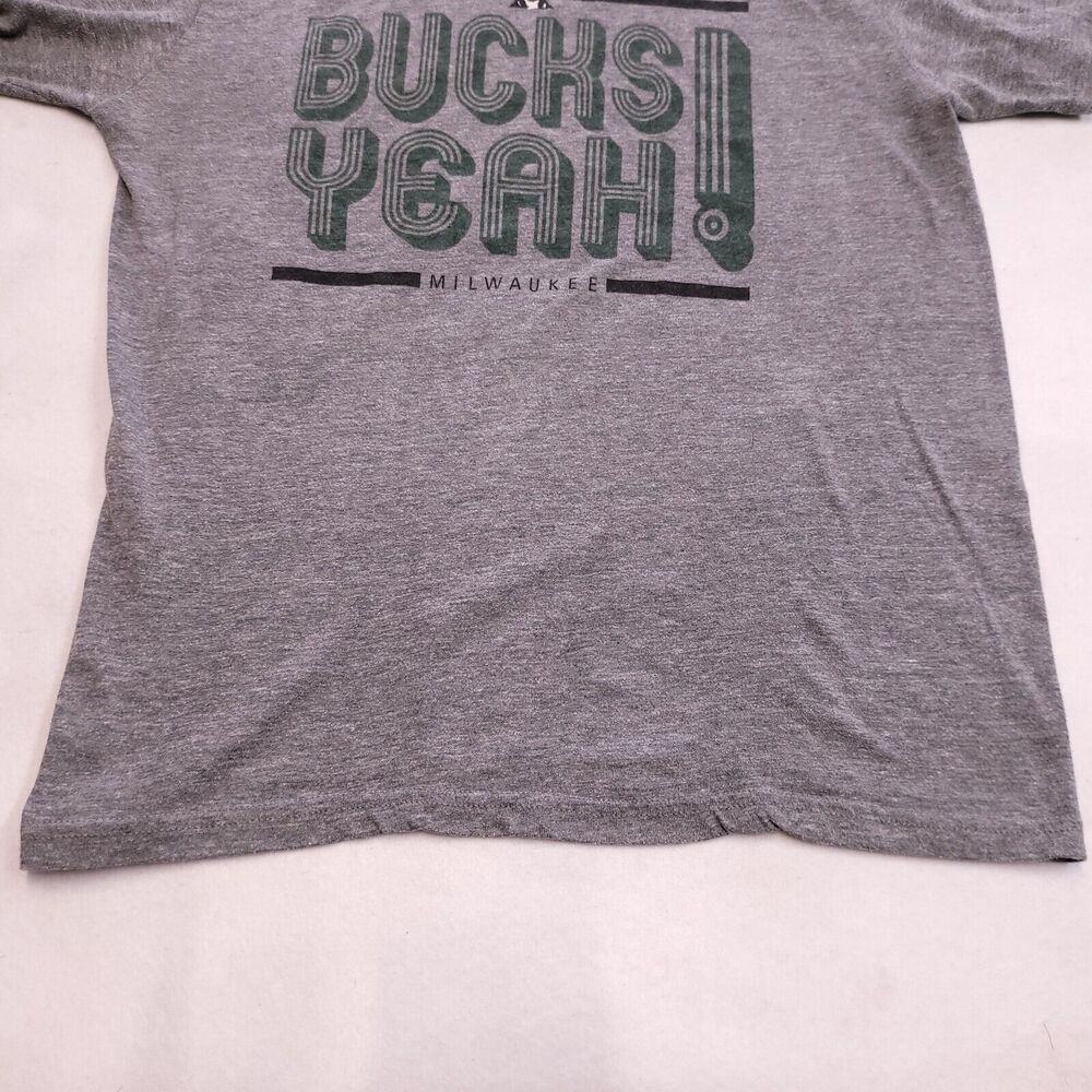 Bay Island Milwaukee Bucks Graphic Casual T-Shirt Mens Size L Gray Green - Picture 7 of 9